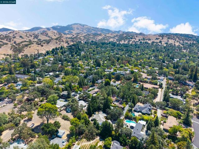 55 Mcconnell Ln, Walnut Creek, CA 94596