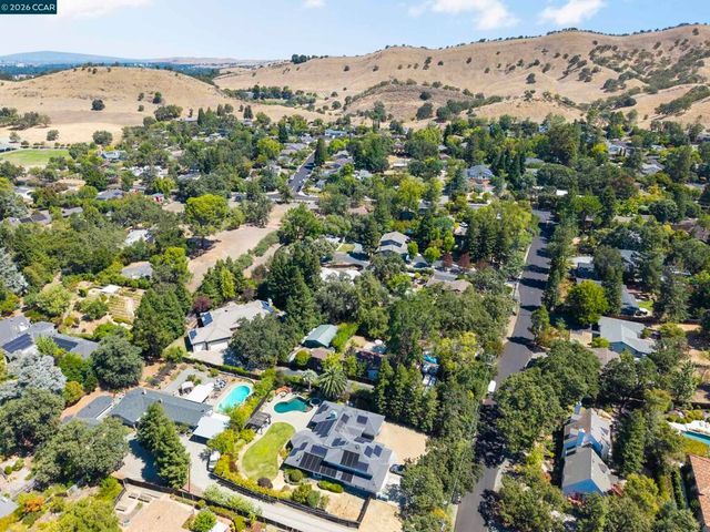 55 Mcconnell Ln, Walnut Creek, CA 94596