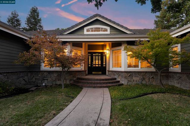 55 Mcconnell Ln, Walnut Creek, CA 94596