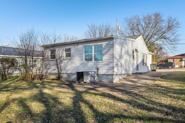 382 S Magnolia St, Gallatin, TN 37066