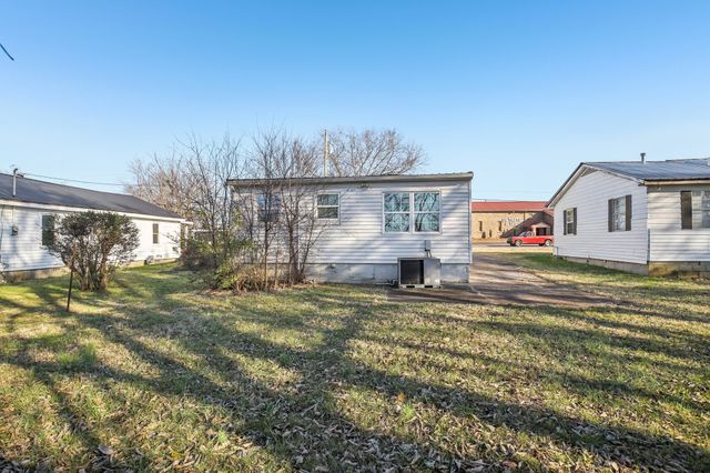 382 S Magnolia St, Gallatin, TN 37066
