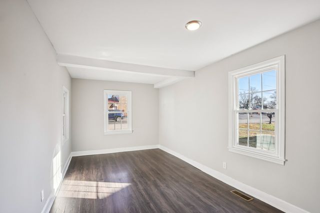 382 S Magnolia St, Gallatin, TN 37066