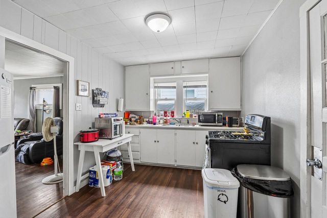 6520 32nd AVENUE, Kenosha, WI 53142