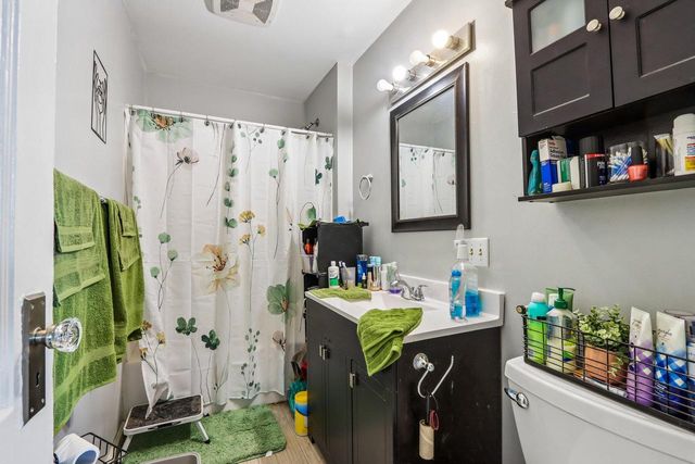 6520 32nd AVENUE, Kenosha, WI 53142
