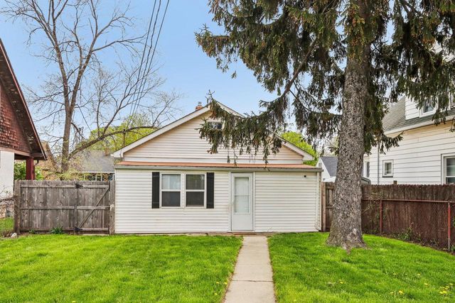 6520 32nd AVENUE, Kenosha, WI 53142