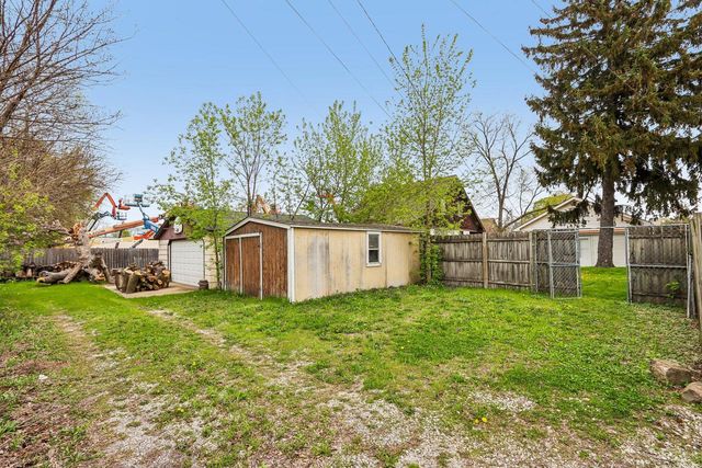 6520 32nd AVENUE, Kenosha, WI 53142