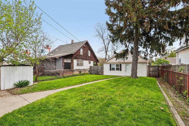 6520 32nd AVENUE, Kenosha, WI 53142