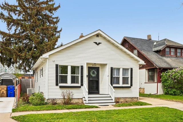 6520 32nd AVENUE, Kenosha, WI 53142
