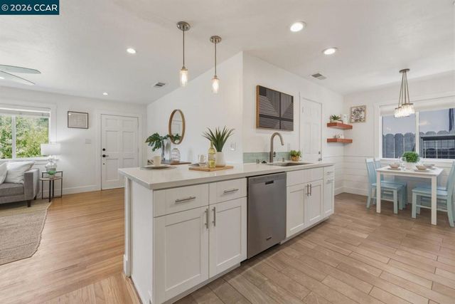 634 Teresa St, Martinez, CA 94553