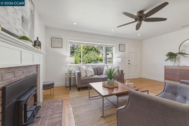 634 Teresa St, Martinez, CA 94553