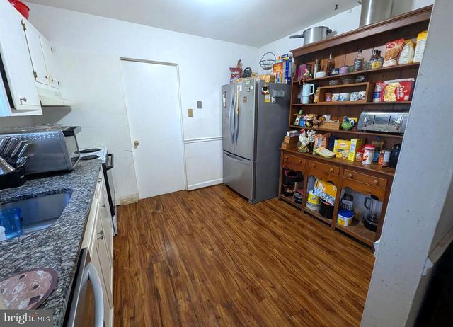 10 HICKORY RIDGE DR, Fredericksburg, VA 22405