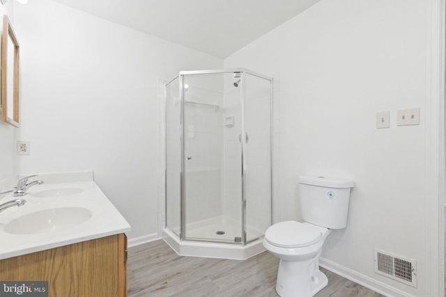 6126 OLD BRENTFORD CT, Alexandria, VA 22310