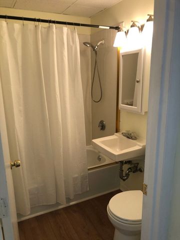 6 Rowley St. 1R, Boston, MA 02122