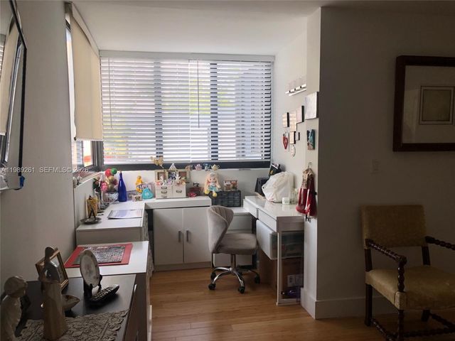 3027 NE 183rd Ln 27, Aventura, FL 33160