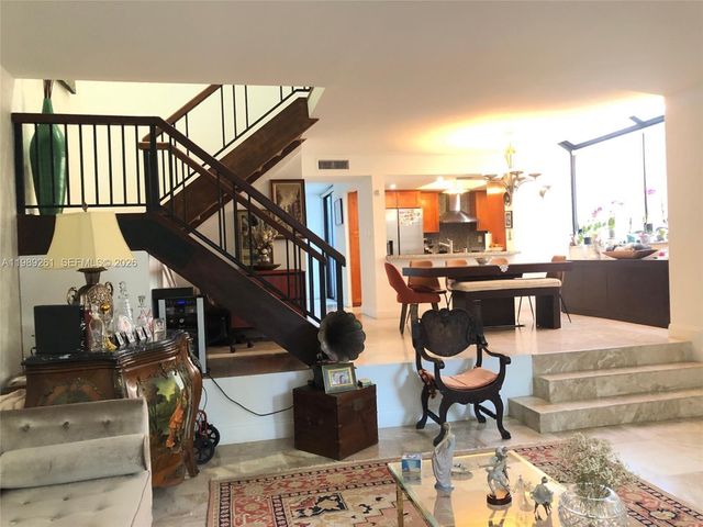 3027 NE 183rd Ln 27, Aventura, FL 33160