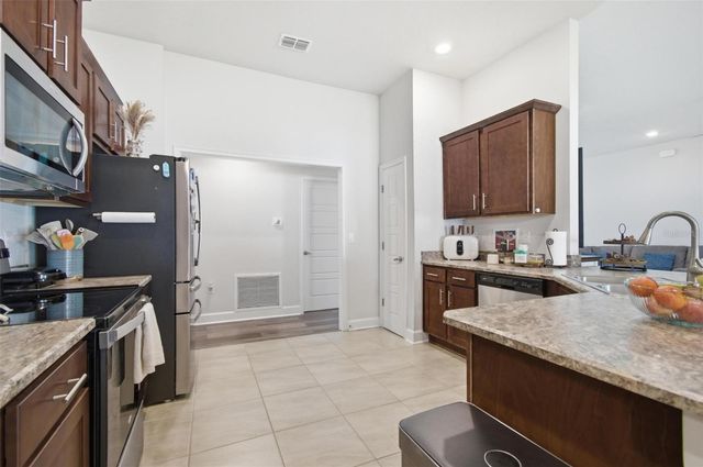 80 BURNING BUSH DRIVE, Palm Coast, FL 32137