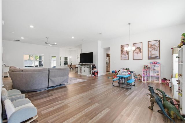 80 BURNING BUSH DRIVE, Palm Coast, FL 32137