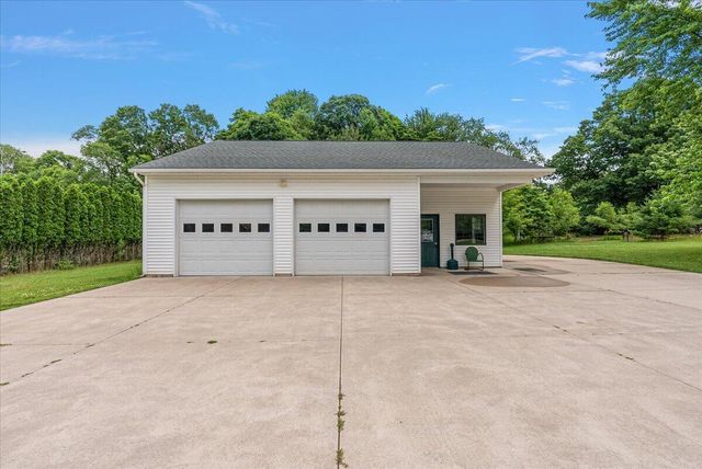 8236 Alpine Avenue, Sparta, MI 49345