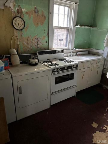 809 N 23rd Street, East St Louis, IL 62205