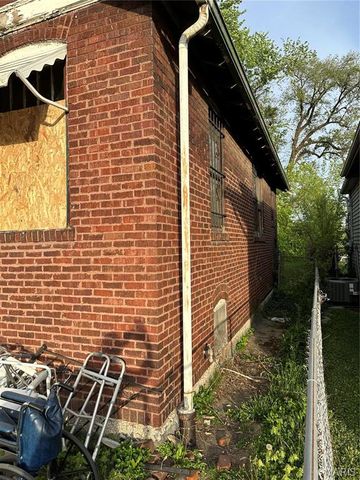 809 N 23rd Street, East St Louis, IL 62205