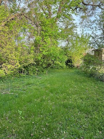 809 N 23rd Street, East St Louis, IL 62205