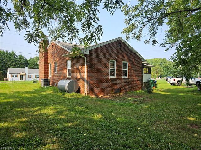219 Cedarbrook Road, Jonesville, NC 28642