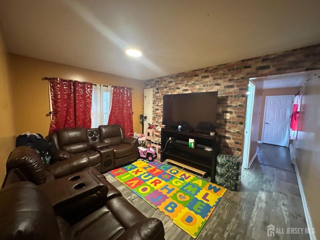 174 Suydam Street, New Brunswick, NJ 08901