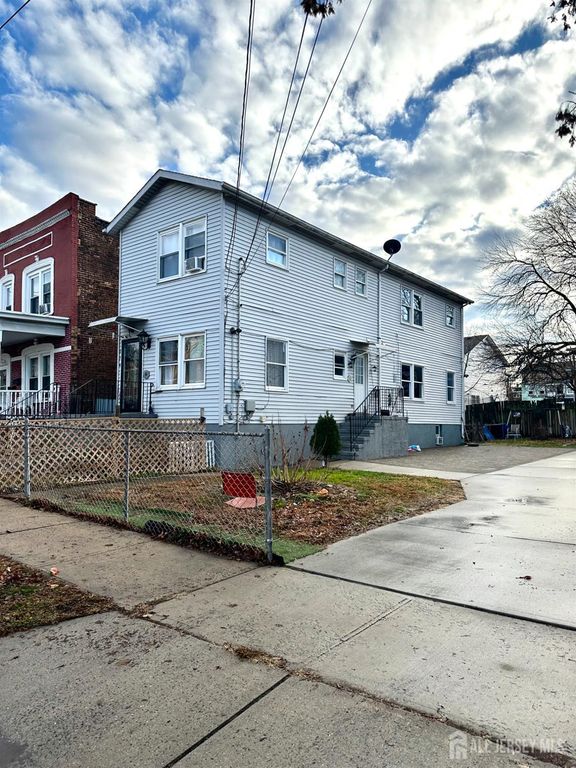 174 Suydam Street, New Brunswick, NJ 08901