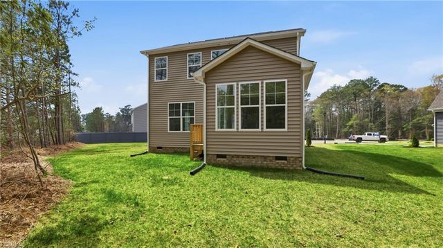 2047 Swiss LN, Hayes, VA 23072