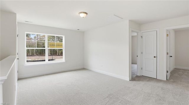 2047 Swiss LN, Hayes, VA 23072