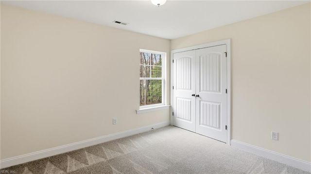 2047 Swiss LN, Hayes, VA 23072