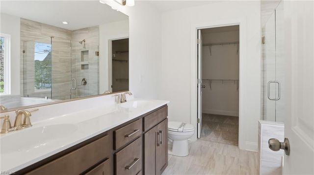 2047 Swiss LN, Hayes, VA 23072
