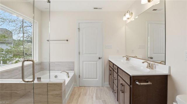 2047 Swiss LN, Hayes, VA 23072