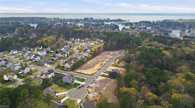 2047 Swiss LN, Hayes, VA 23072