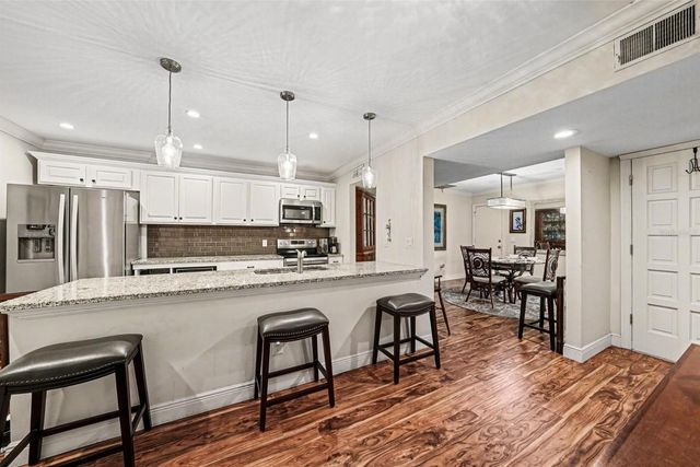 4805 UMBER COURT, Tampa, FL 33624