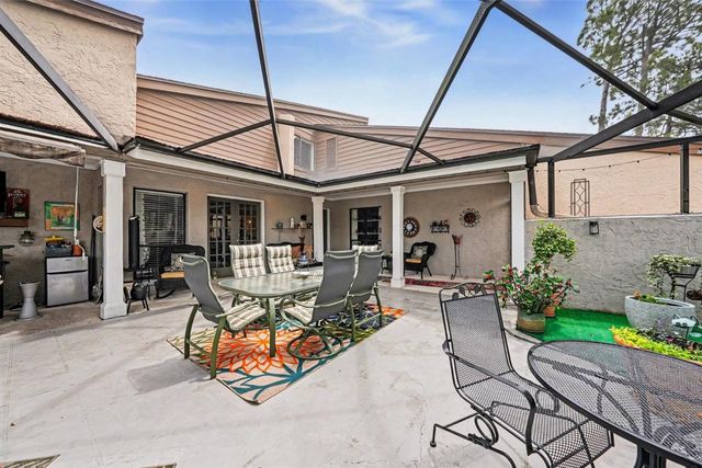 4805 UMBER COURT, Tampa, FL 33624