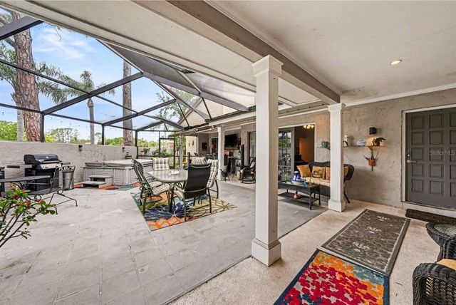 4805 UMBER COURT, Tampa, FL 33624