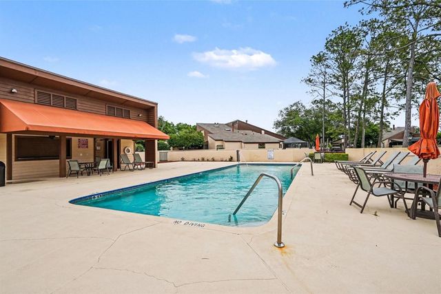 4805 UMBER COURT, Tampa, FL 33624