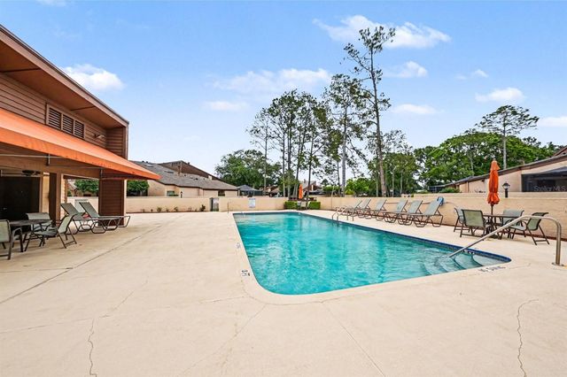 4805 UMBER COURT, Tampa, FL 33624