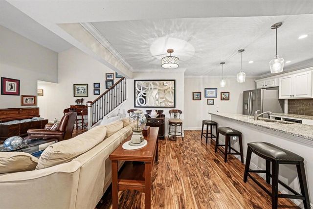 4805 UMBER COURT, Tampa, FL 33624