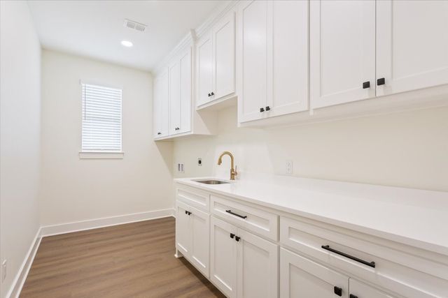 919 Fawn Drive, Mcgregor, TX 76657
