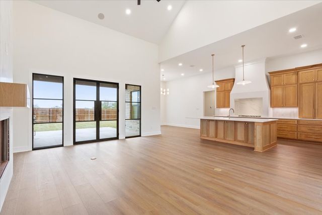 919 Fawn Drive, Mcgregor, TX 76657