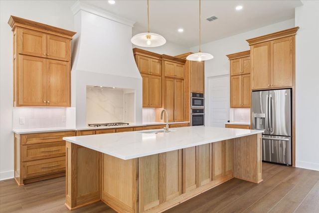 919 Fawn Drive, Mcgregor, TX 76657