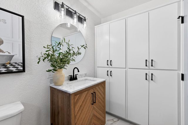 4001 58th St, Sacramento, CA 95820