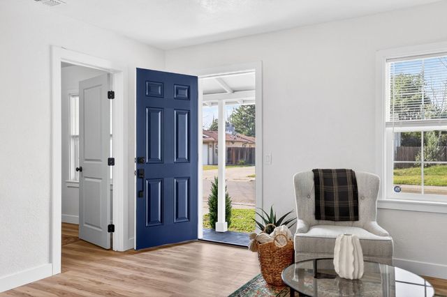 4001 58th St, Sacramento, CA 95820