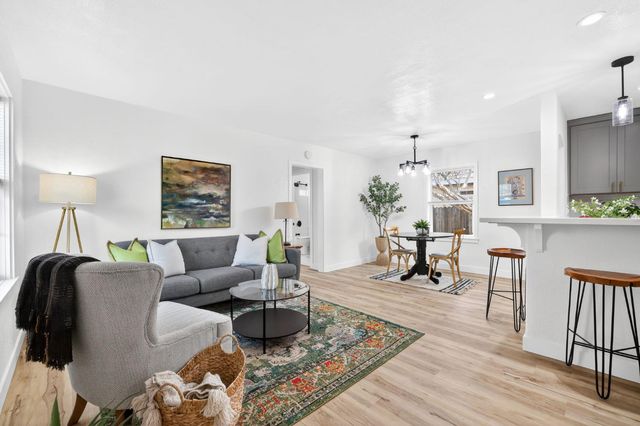 4001 58th St, Sacramento, CA 95820