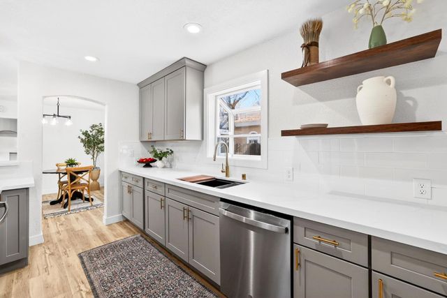 4001 58th St, Sacramento, CA 95820