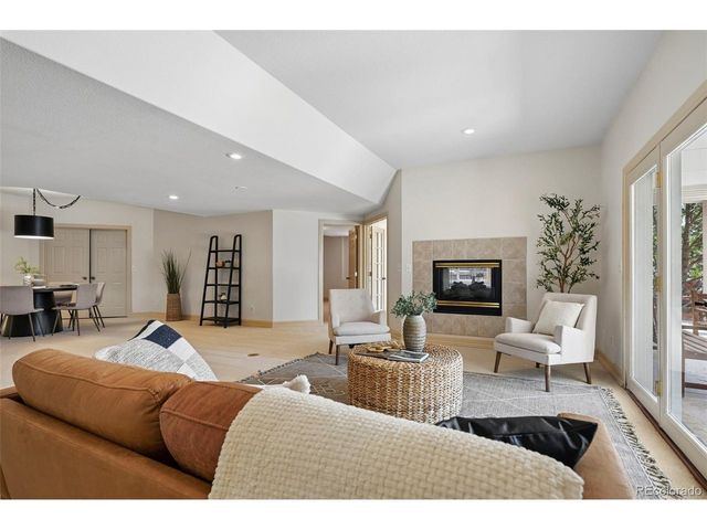 2075 Mulligan Dr, Colorado Springs, CO 80920