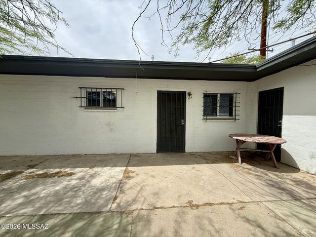 3564 E Kleindale Rd Apt B, Tucson, AZ 85716