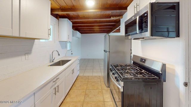 3564 E Kleindale Rd Apt B, Tucson, AZ 85716